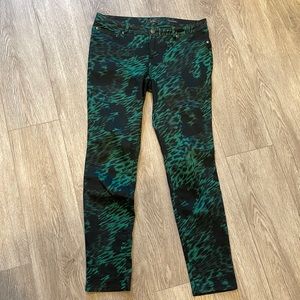 Jessica Simpson kiss me jeggings in green Size 30 L14